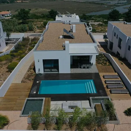 Villa Cairnvillas: Terra C39 - Luxury With Private Swimming Pool Near